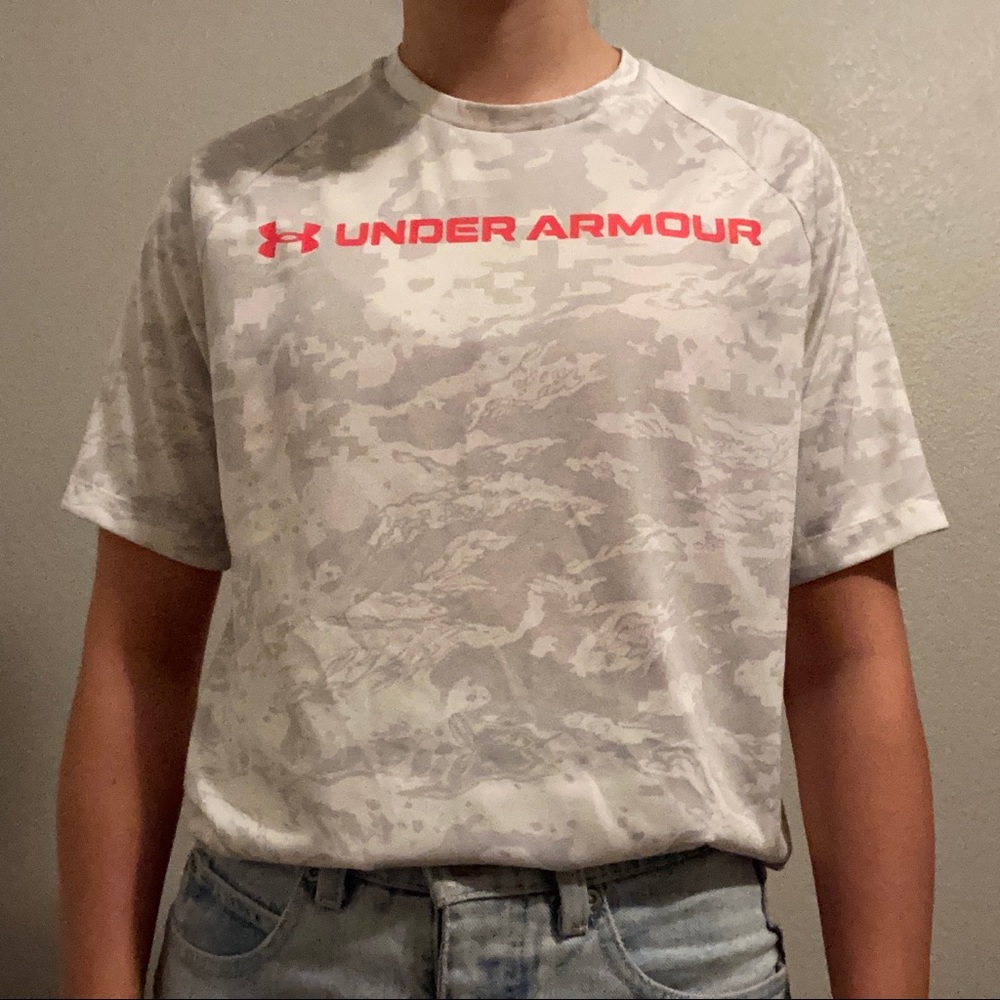 Camo Under Armour Athletic Shirt